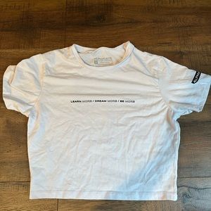 Alphalete women’s crop t